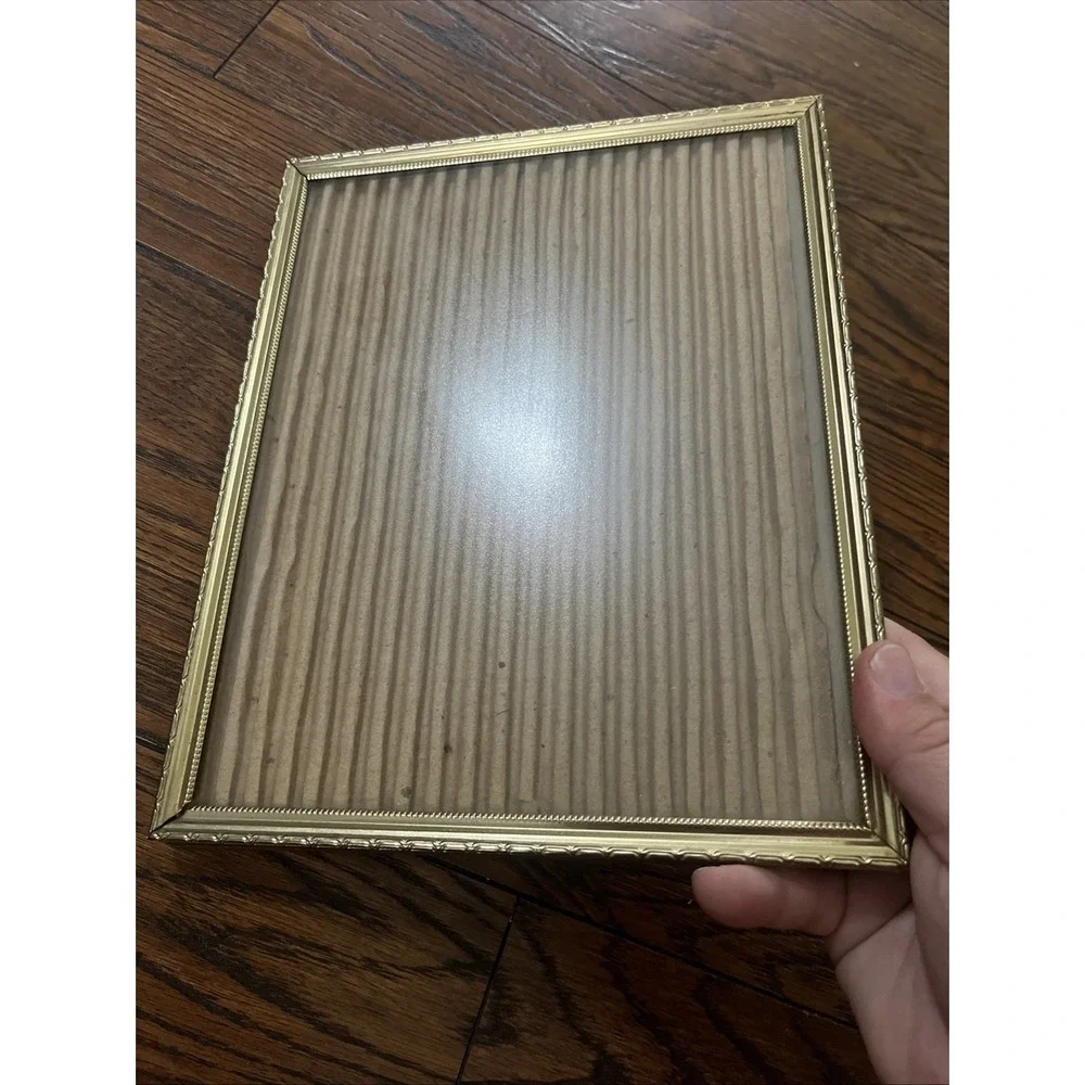 Vintage Intercraft 8x10 Gold-Tone Metal Photo Picture Frame Ornate